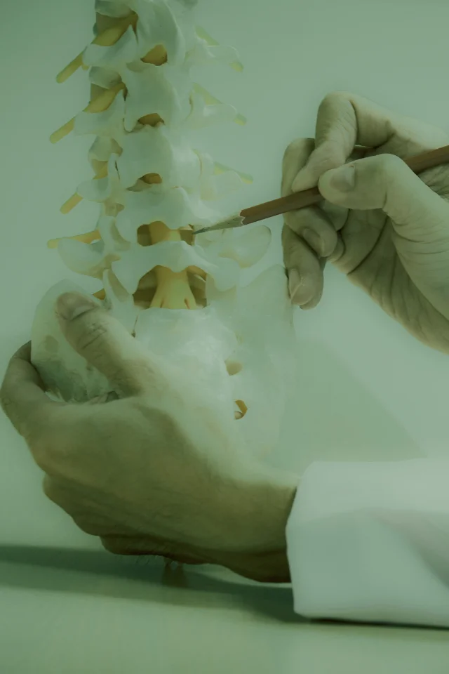 condition-spinal-disorder-img-3-iMsk-Spine